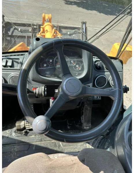 Chargeuse sur pneus Hyundai HL730-9A 4X4 Radlader Mulch-/Klappschaufel KLIMA A HL730-9A 4X4 Radlader Mulch-/Klappschaufel KLIMA A/C