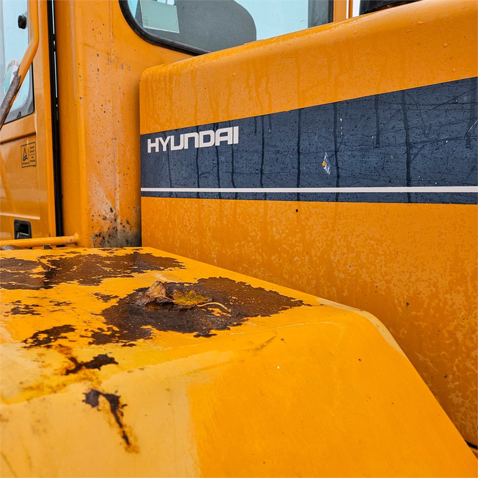 Chargeuse sur pneus Hyundai HL740-3