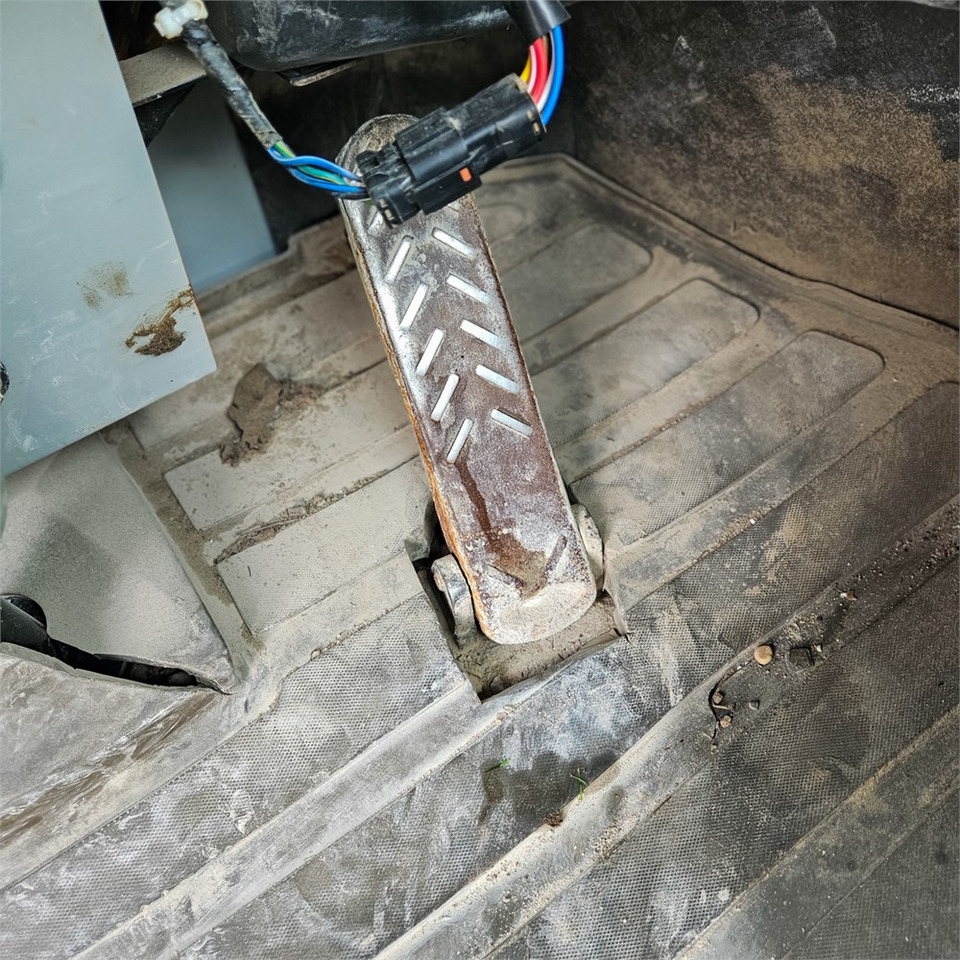 Chargeuse sur pneus Hyundai HL740-3