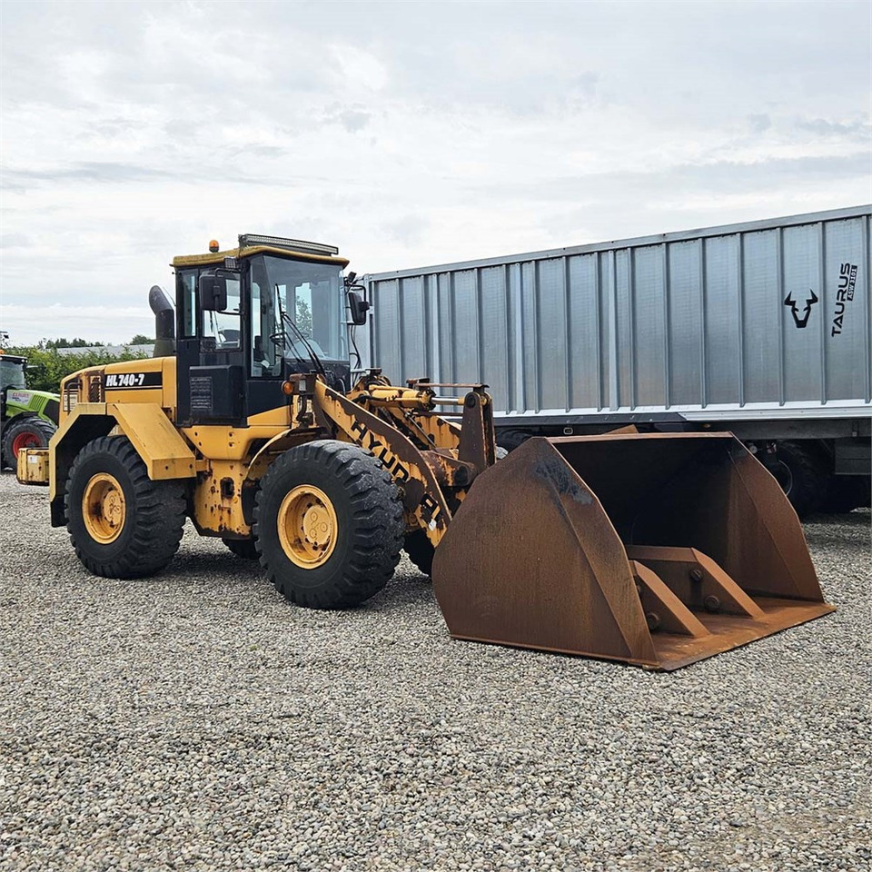 Chargeuse sur pneus Hyundai HL740-7