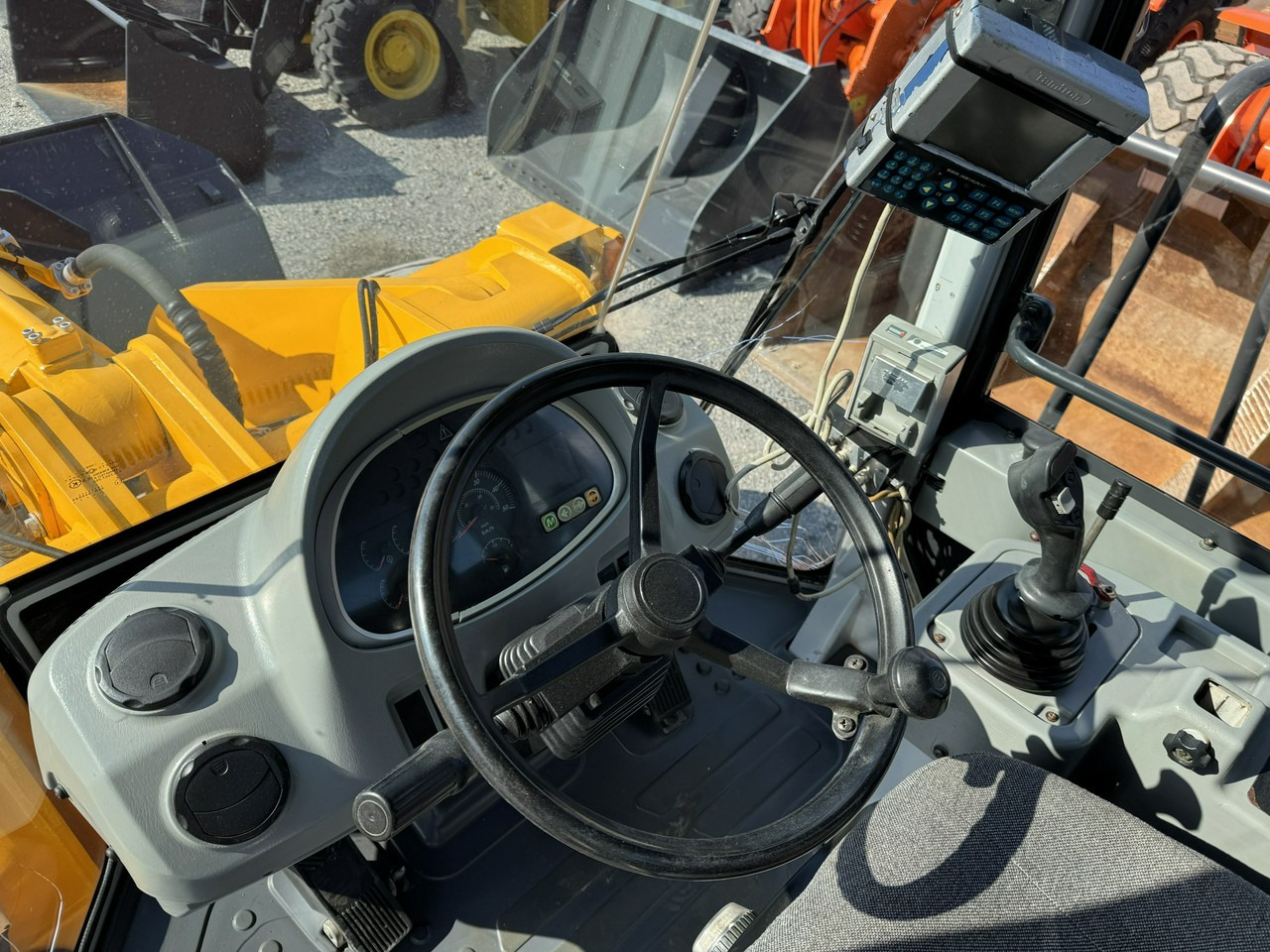 Chargeuse sur pneus Hyundai HL770-7A