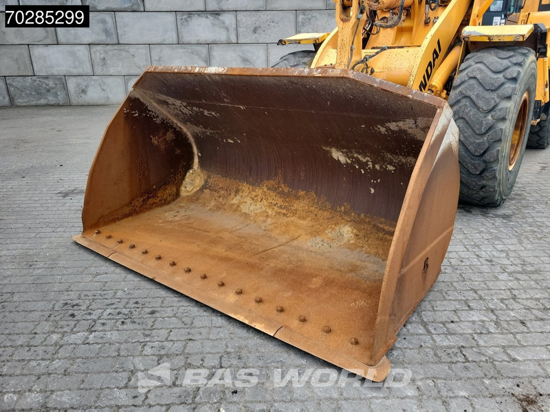 Chargeuse sur pneus Hyundai HL955