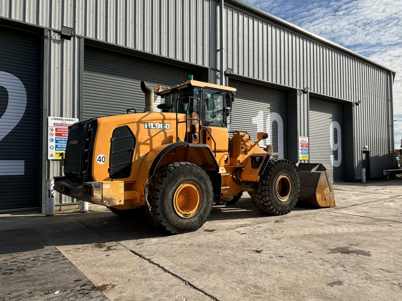 Chargeuse sur pneus Hyundai HL960