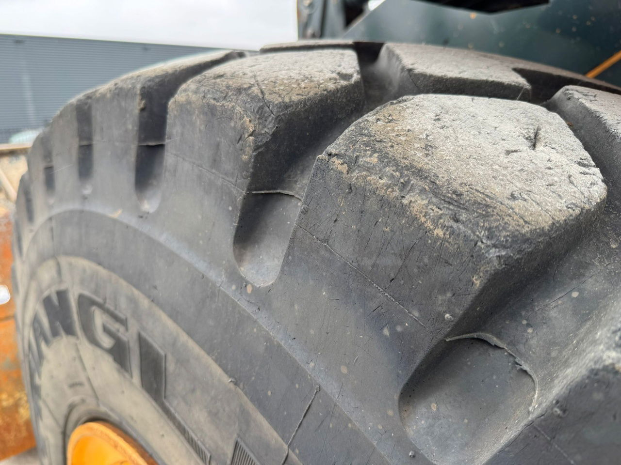 Chargeuse sur pneus Hyundai HL960A