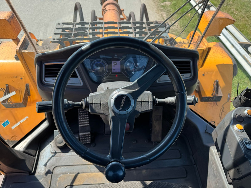 Chargeuse sur pneus Hyundai HL970