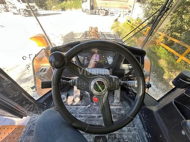 Chargeuse sur pneus Hyundai HL970