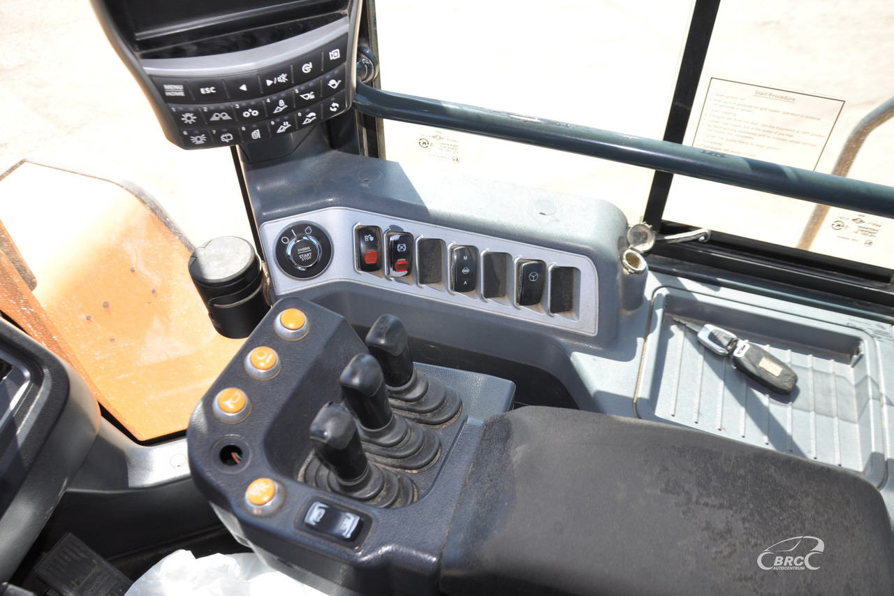 Chargeuse sur pneus Hyundai HL980