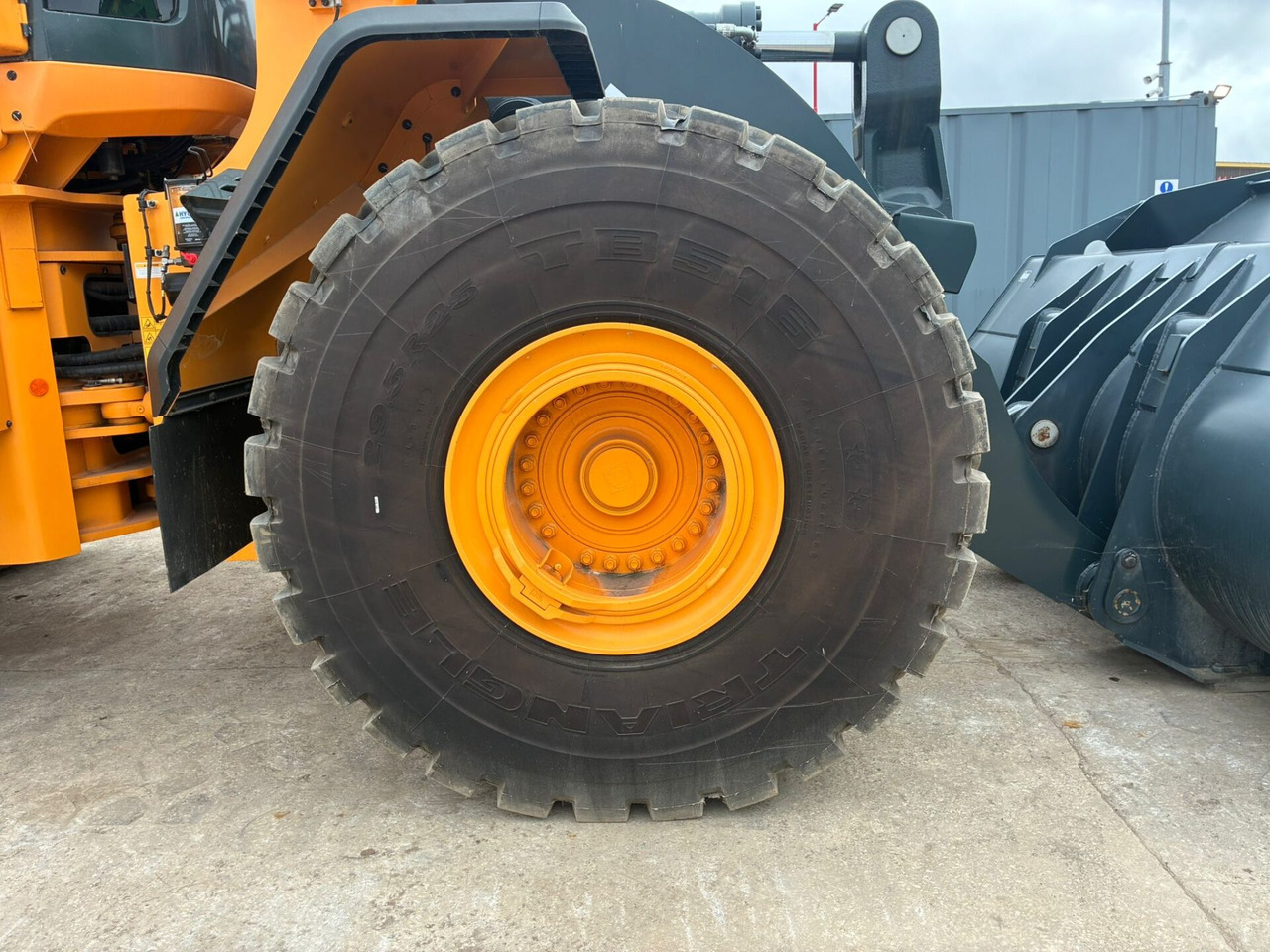 Chargeuse sur pneus Hyundai HL980A