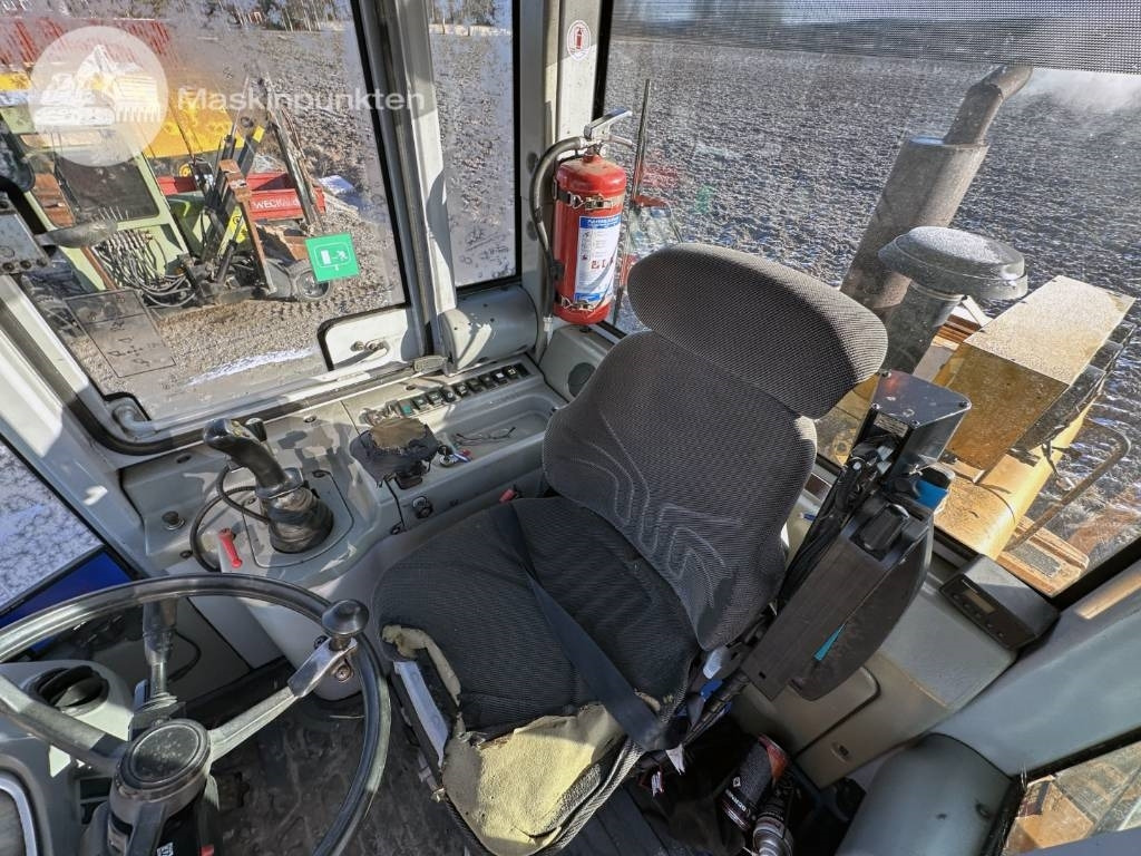 Chargeuse sur pneus Hyundai HL 730 TM-7