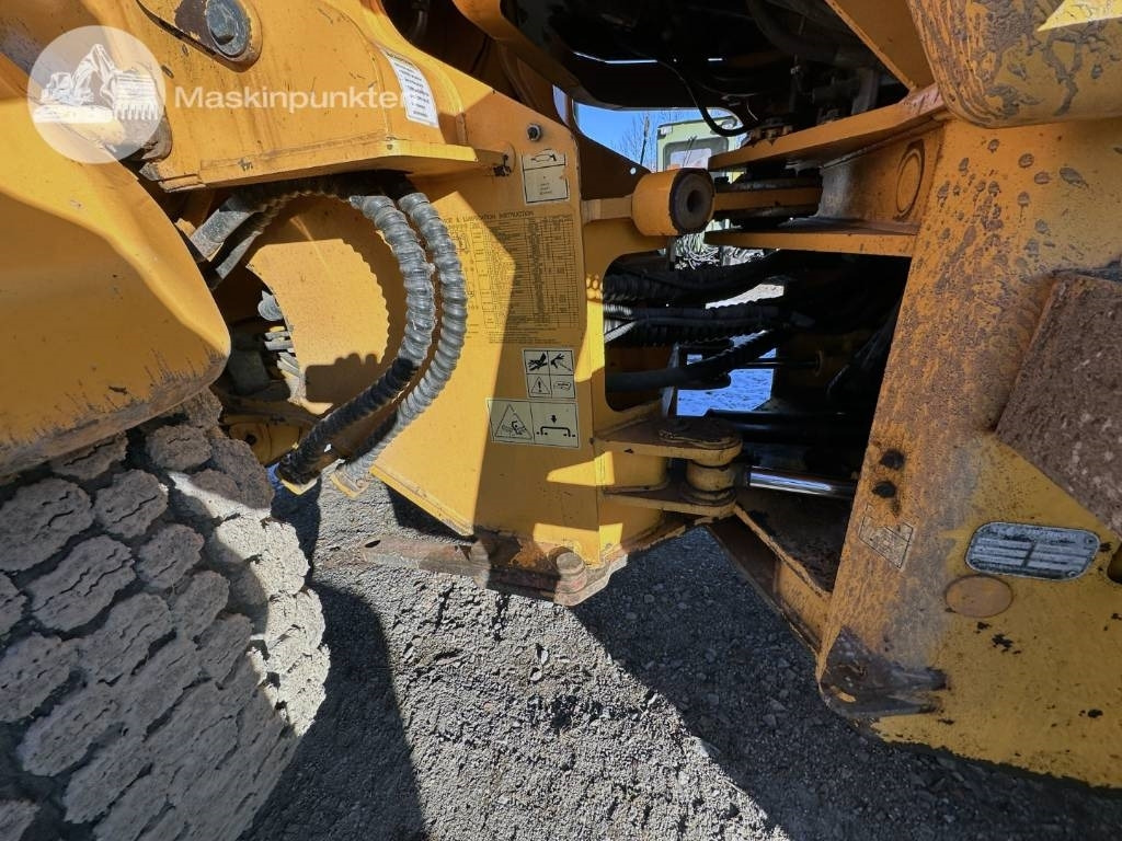 Chargeuse sur pneus Hyundai HL 730 TM-7