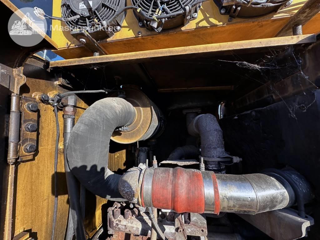 Chargeuse sur pneus Hyundai HL 730 TM-7