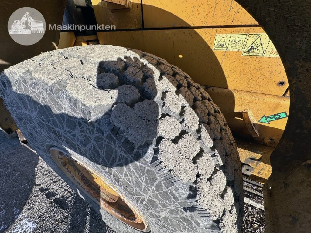 Chargeuse sur pneus Hyundai HL 730 TM-7