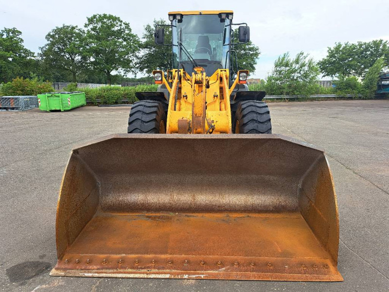 Chargeuse sur pneus Hyundai HL 740 XTD-9