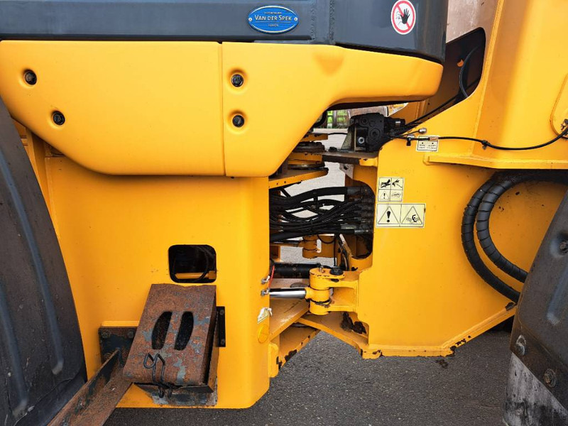 Chargeuse sur pneus Hyundai HL 740 XTD-9