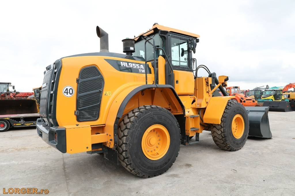Chargeuse sur pneus Hyundai HL 955 A