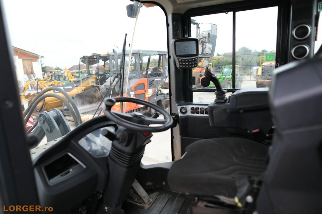 Chargeuse sur pneus Hyundai HL 955 A