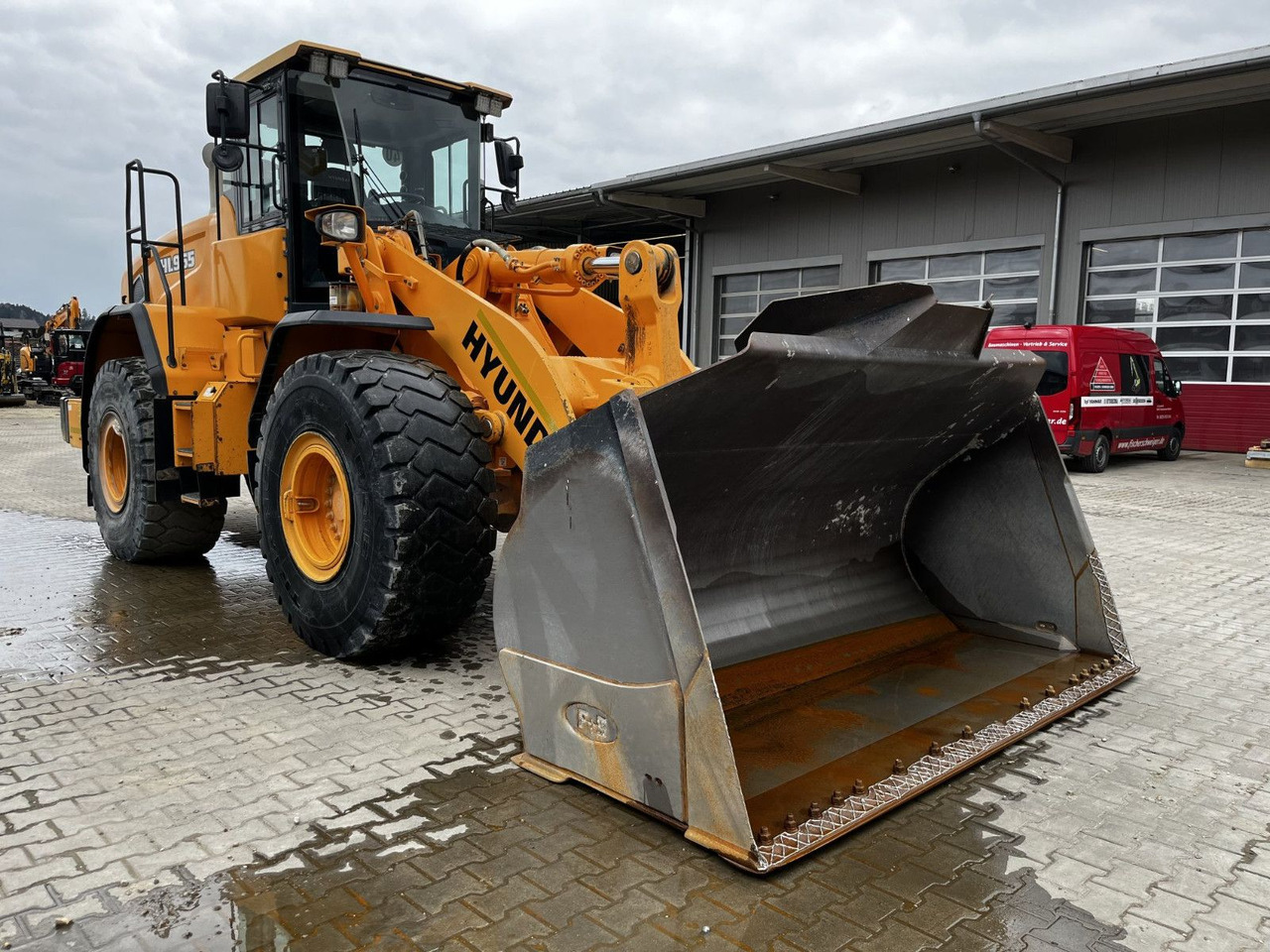 Chargeuse sur pneus Hyundai HL 965