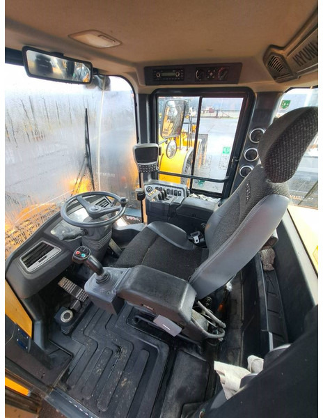 Chargeuse sur pneus Hyundai HL 980