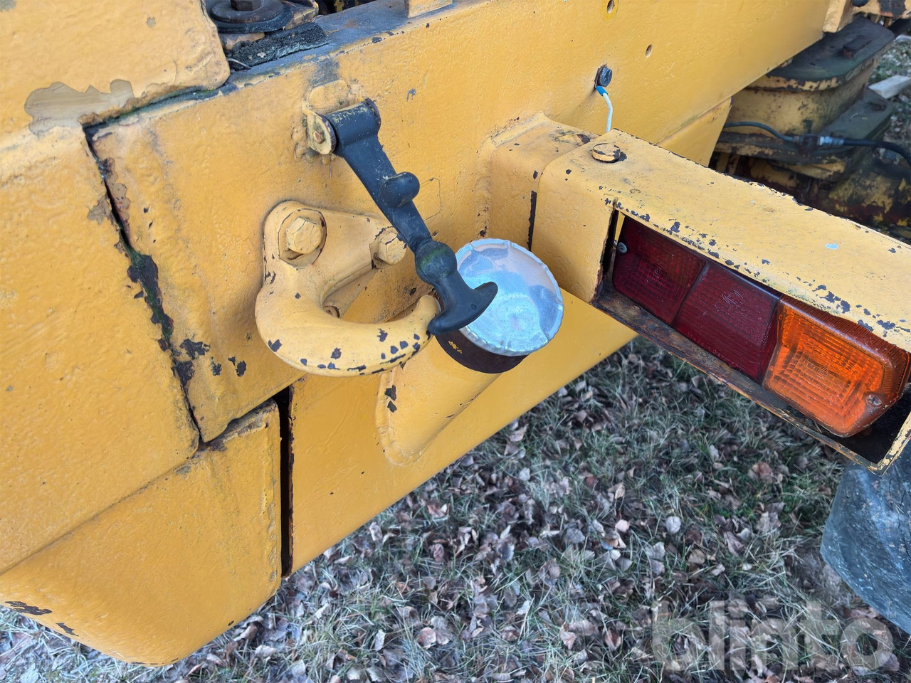 Chargeuse sur pneus IH intarnational 30 Huff