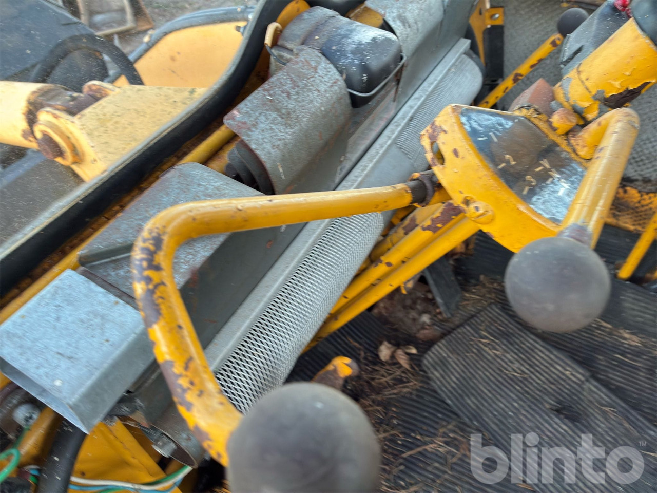 Chargeuse sur pneus IH intarnational 30 Huff