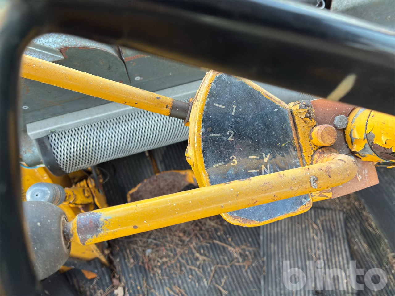 Chargeuse sur pneus IH intarnational 30 Huff