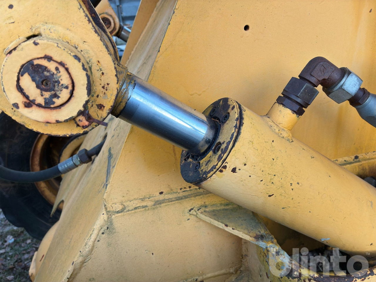 Chargeuse sur pneus IH intarnational 30 Huff