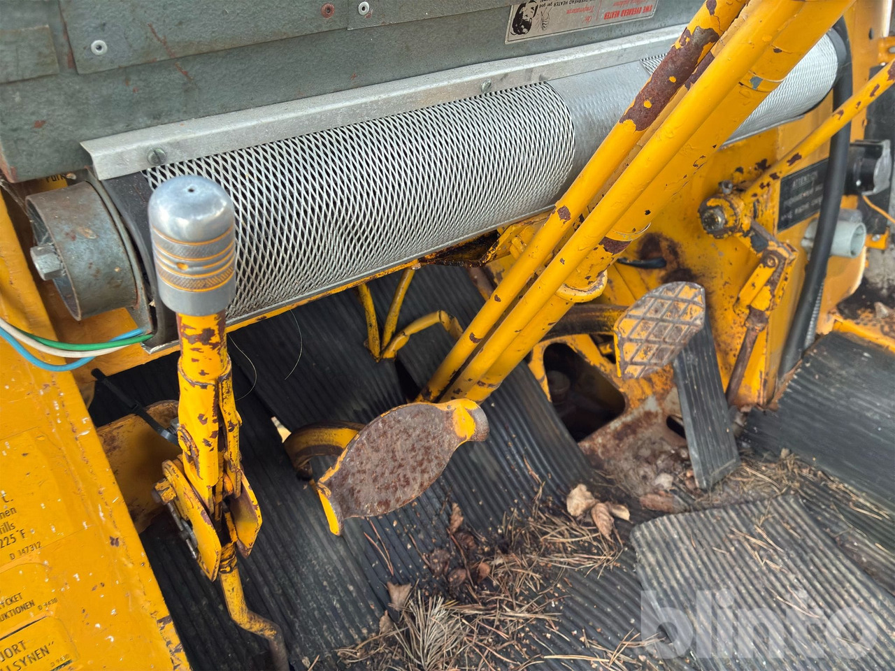 Chargeuse sur pneus IH intarnational 30 Huff