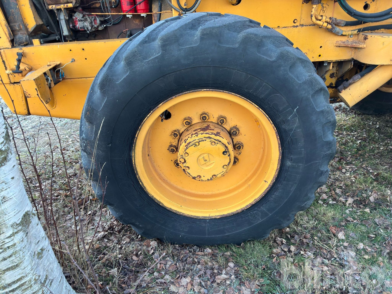 Chargeuse sur pneus IH intarnational 30 Huff