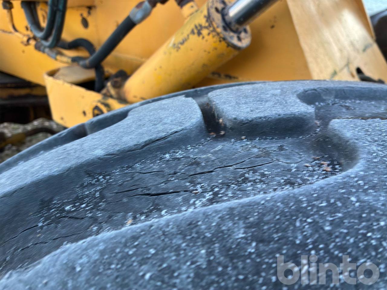 Chargeuse sur pneus IH intarnational 30 Huff