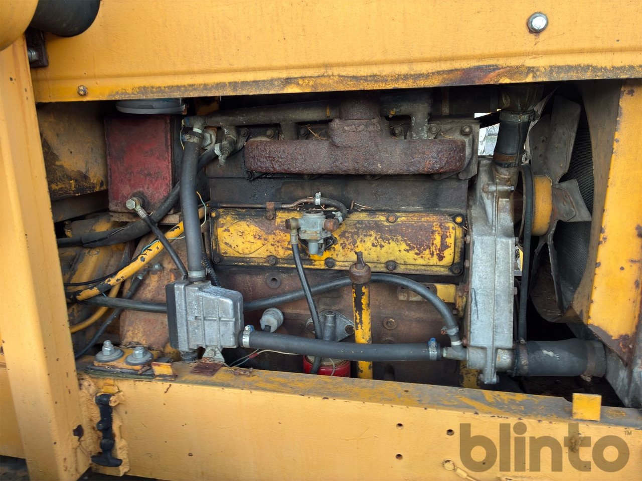 Chargeuse sur pneus IH intarnational 30 Huff