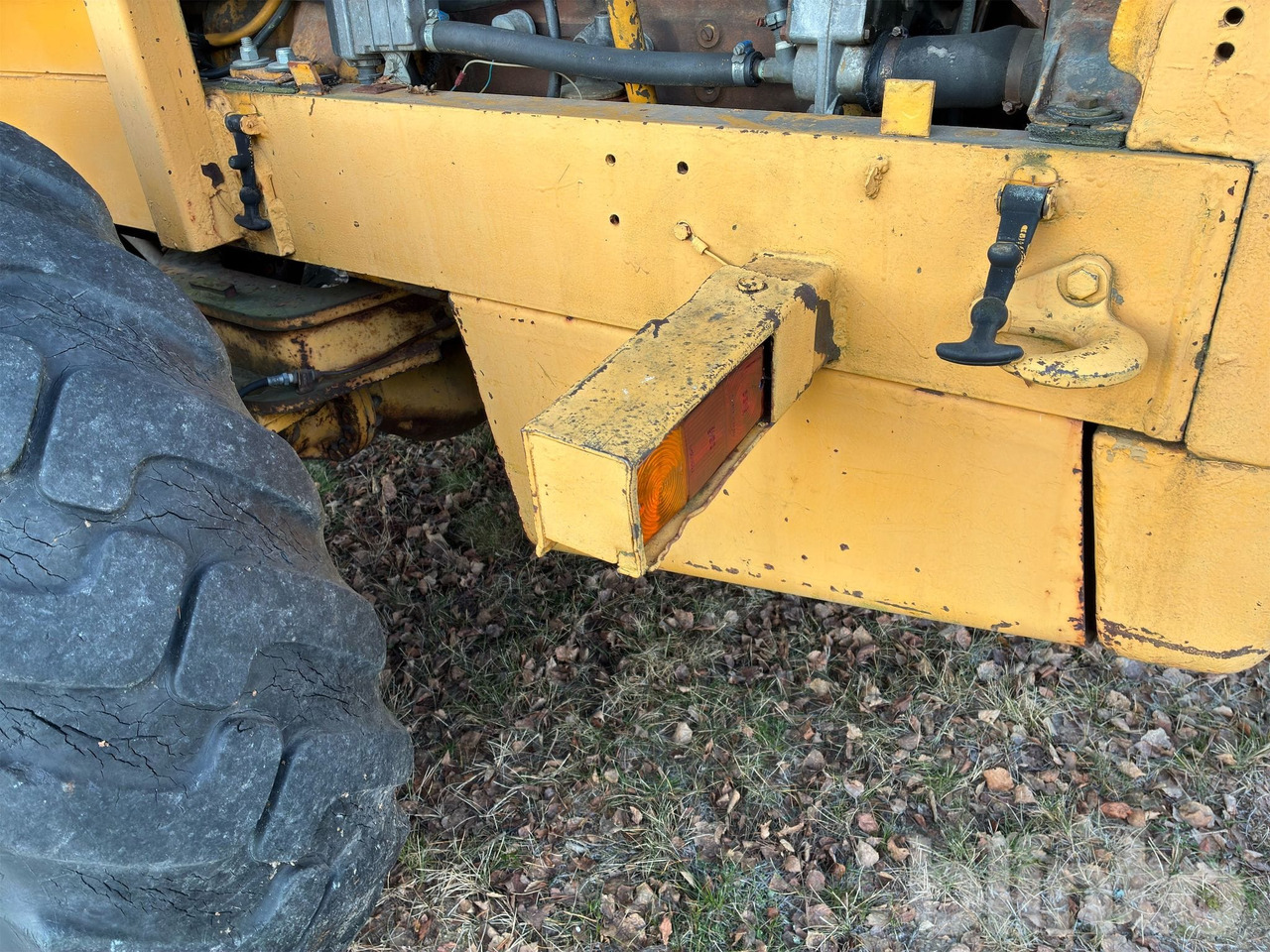 Chargeuse sur pneus IH intarnational 30 Huff