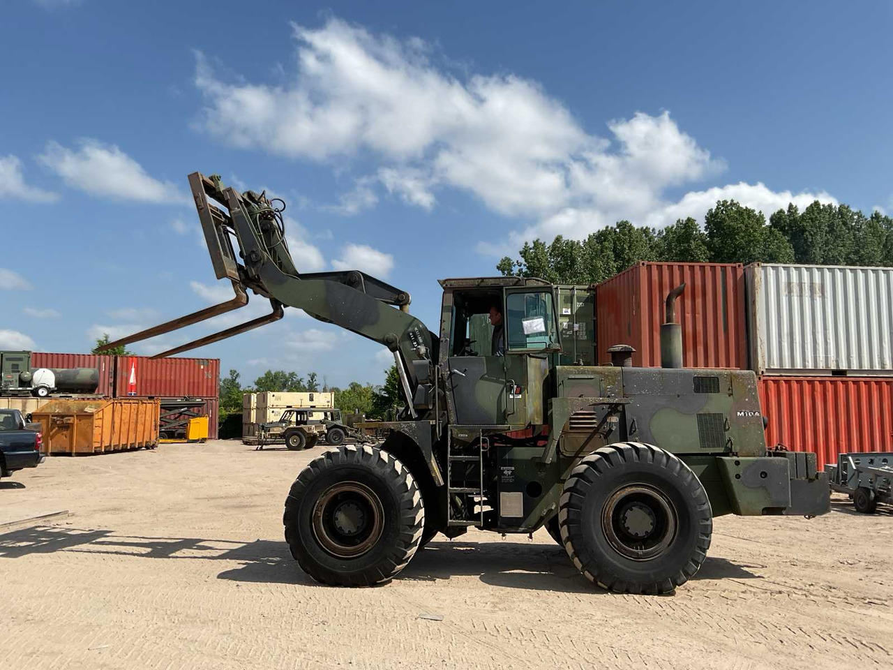 Chargeuse sur pneus International M10A