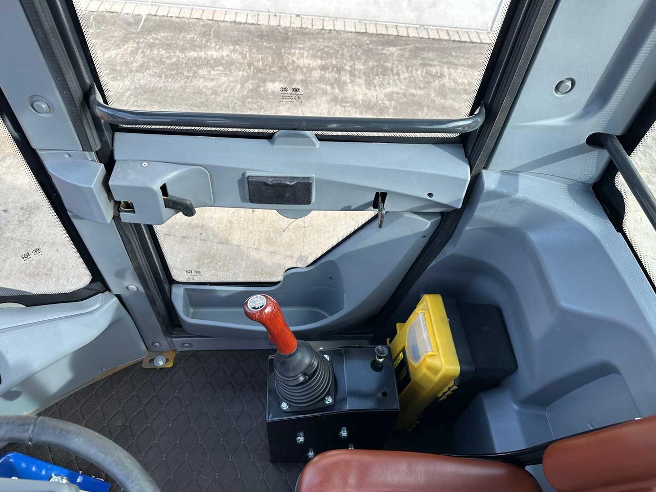 Chargeuse sur pneus JBG - 2025 - WL20 - SHOVEL