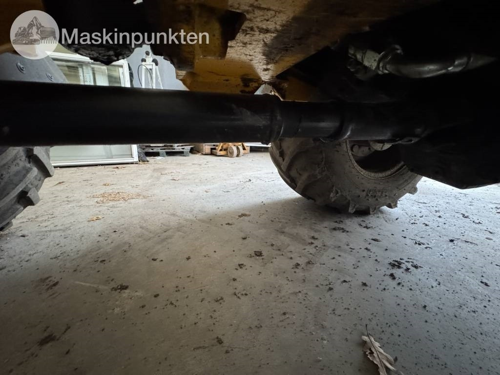 Chargeuse sur pneus JCB 403