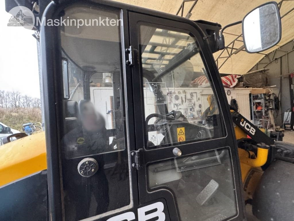 Chargeuse sur pneus JCB 403