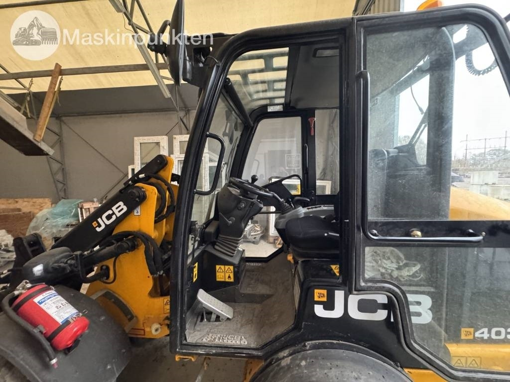 Chargeuse sur pneus JCB 403