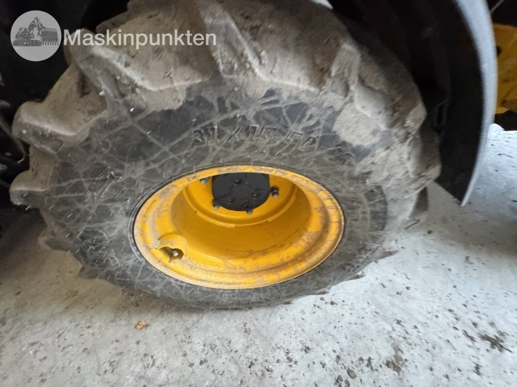 Chargeuse sur pneus JCB 403