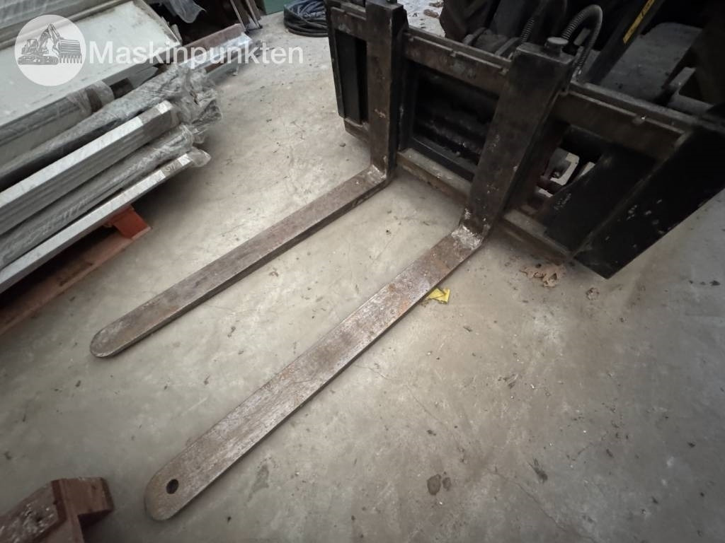 Chargeuse sur pneus JCB 403