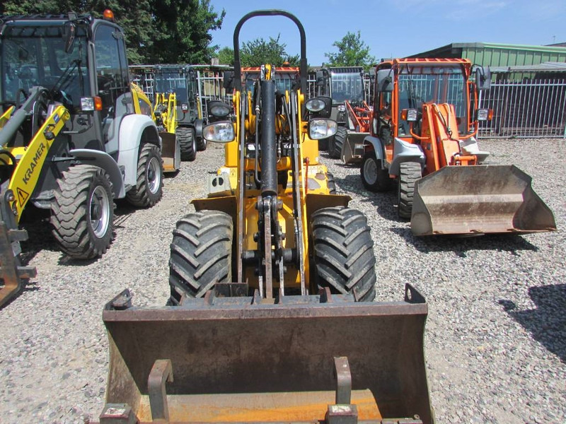 Chargeuse sur pneus JCB 403 Radlader 22.500 EUR