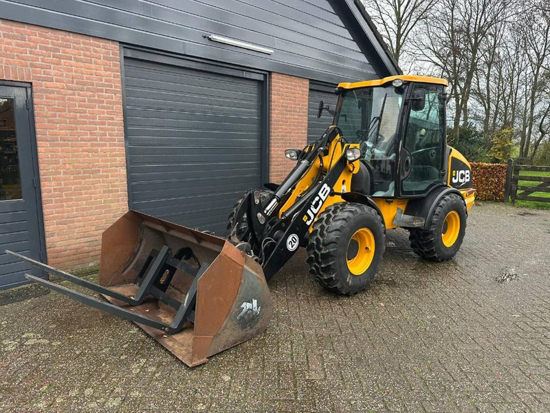 Chargeuse sur pneus JCB 406