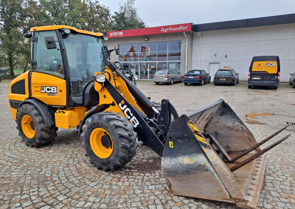 Chargeuse sur pneus JCB 406