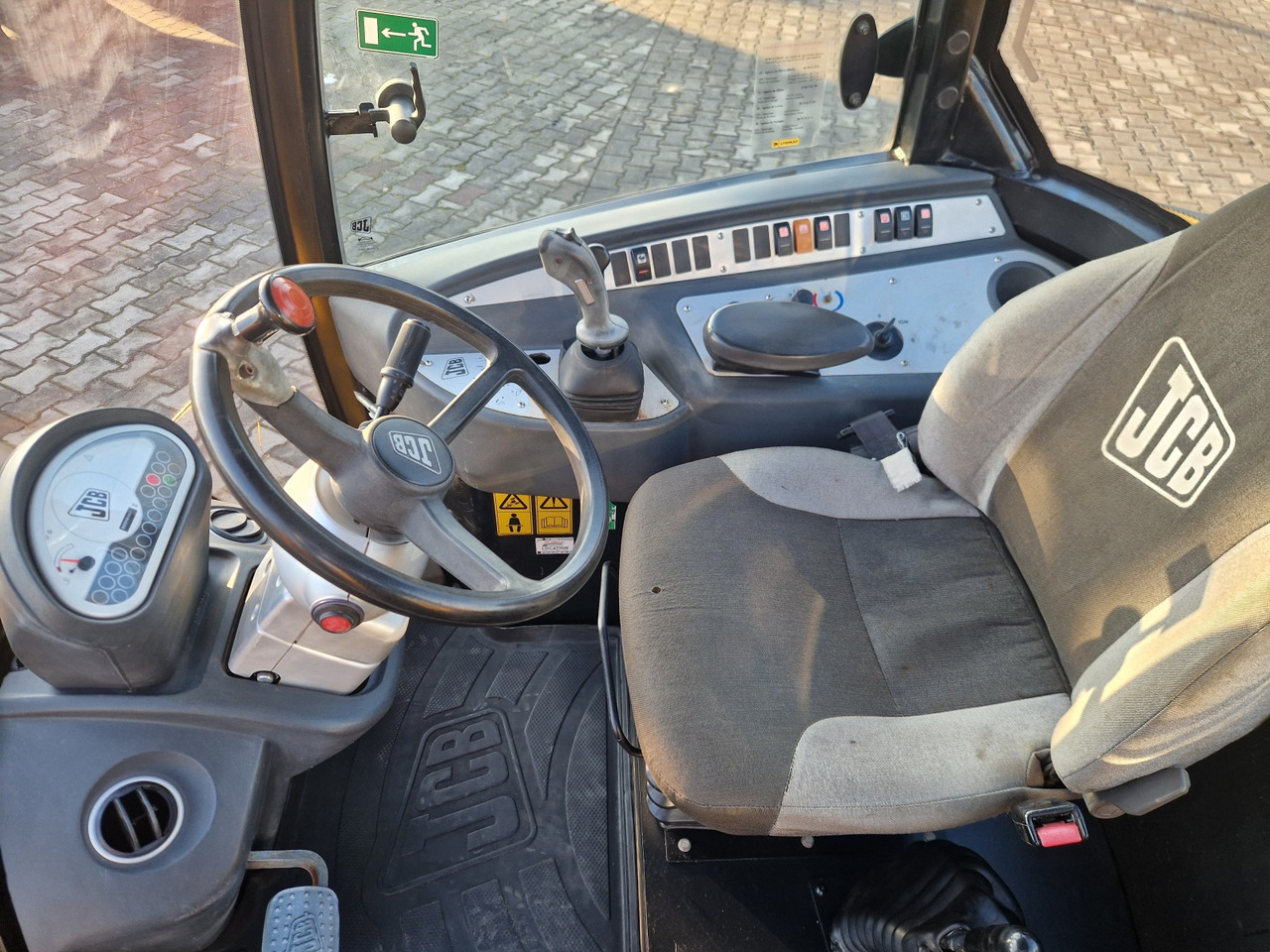 Chargeuse sur pneus JCB 406 B