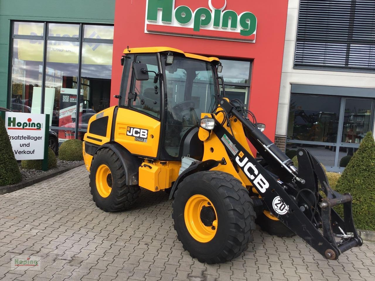 Chargeuse sur pneus JCB 407