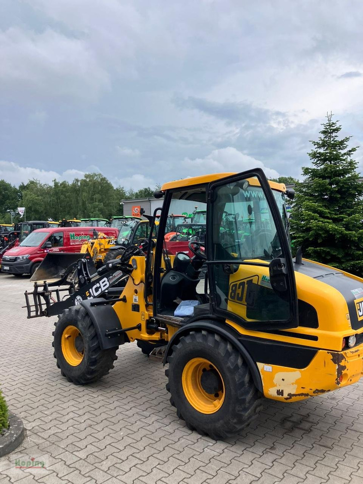 Chargeuse sur pneus JCB 407