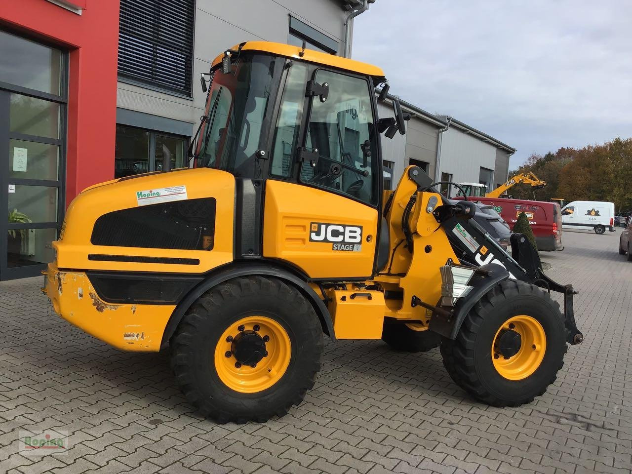 Chargeuse sur pneus JCB 407