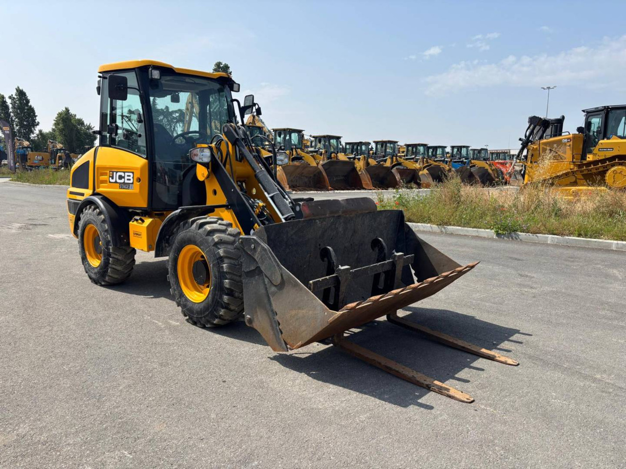 Chargeuse sur pneus JCB 407