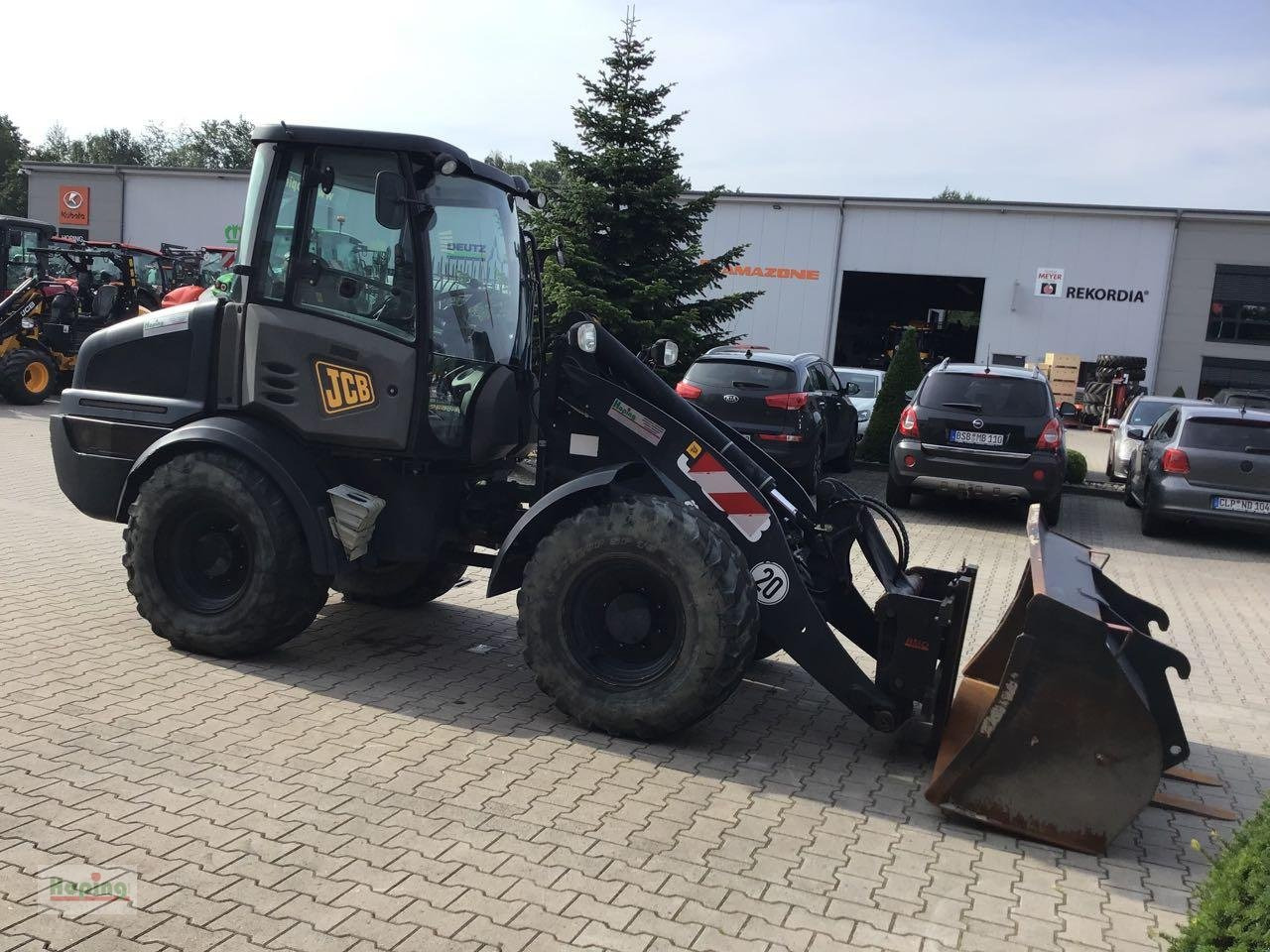 Chargeuse sur pneus JCB 409