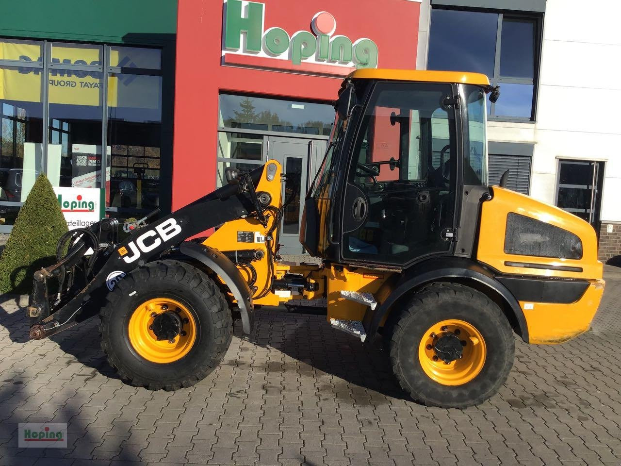 Chargeuse sur pneus JCB 409