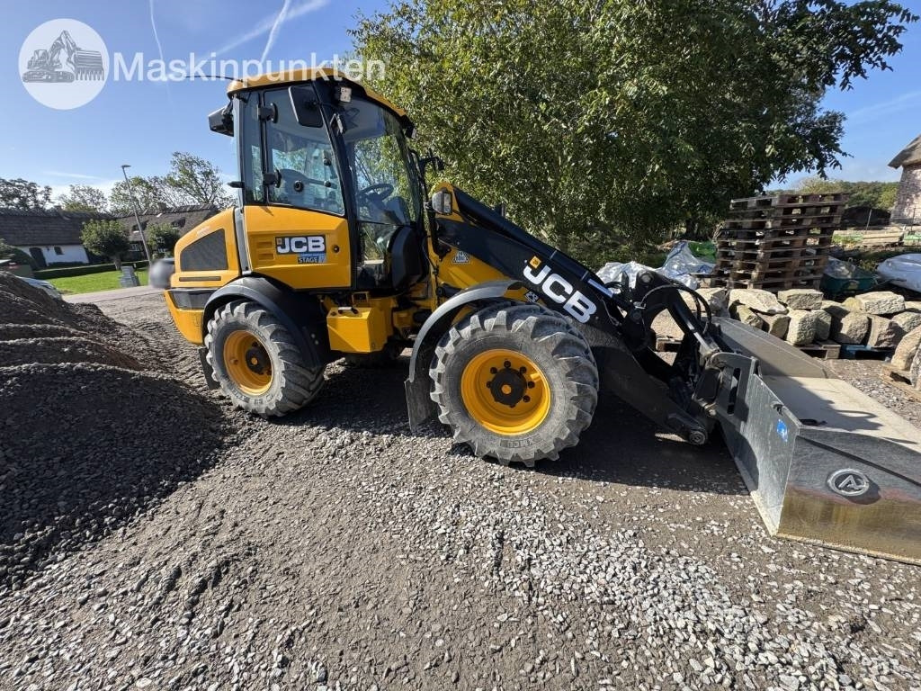 Chargeuse sur pneus JCB 409