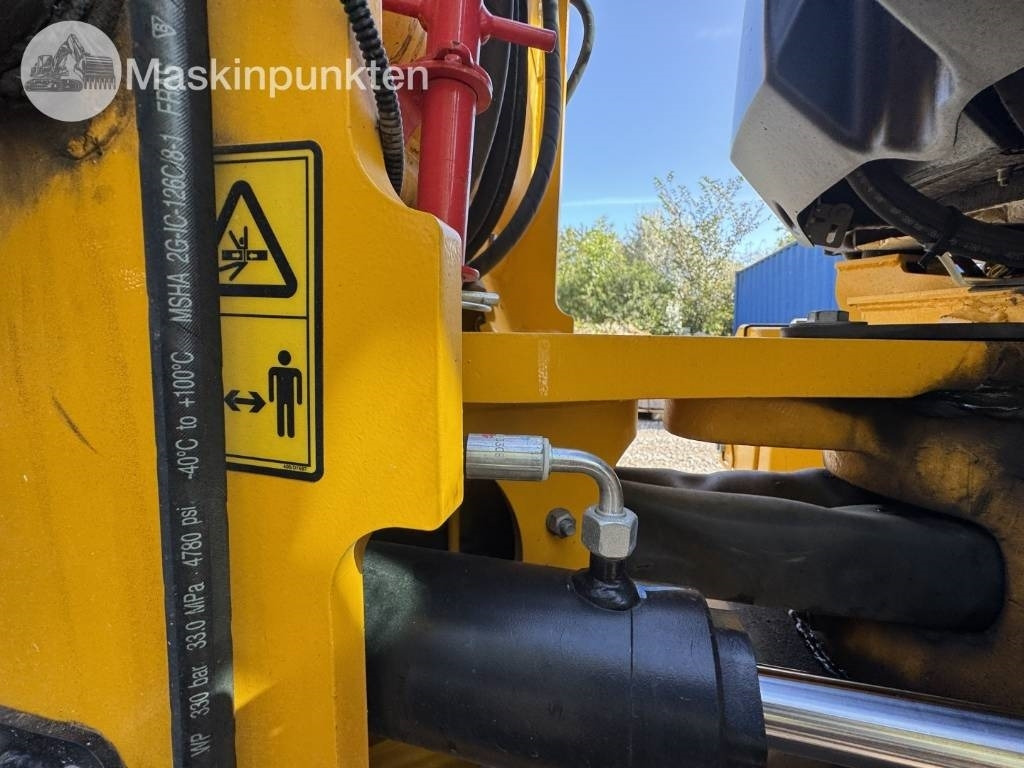 Chargeuse sur pneus JCB 409